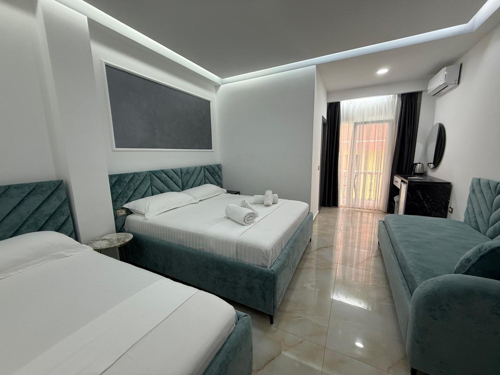 Hotel Leodori 1 Шенджин Экстерьер фото